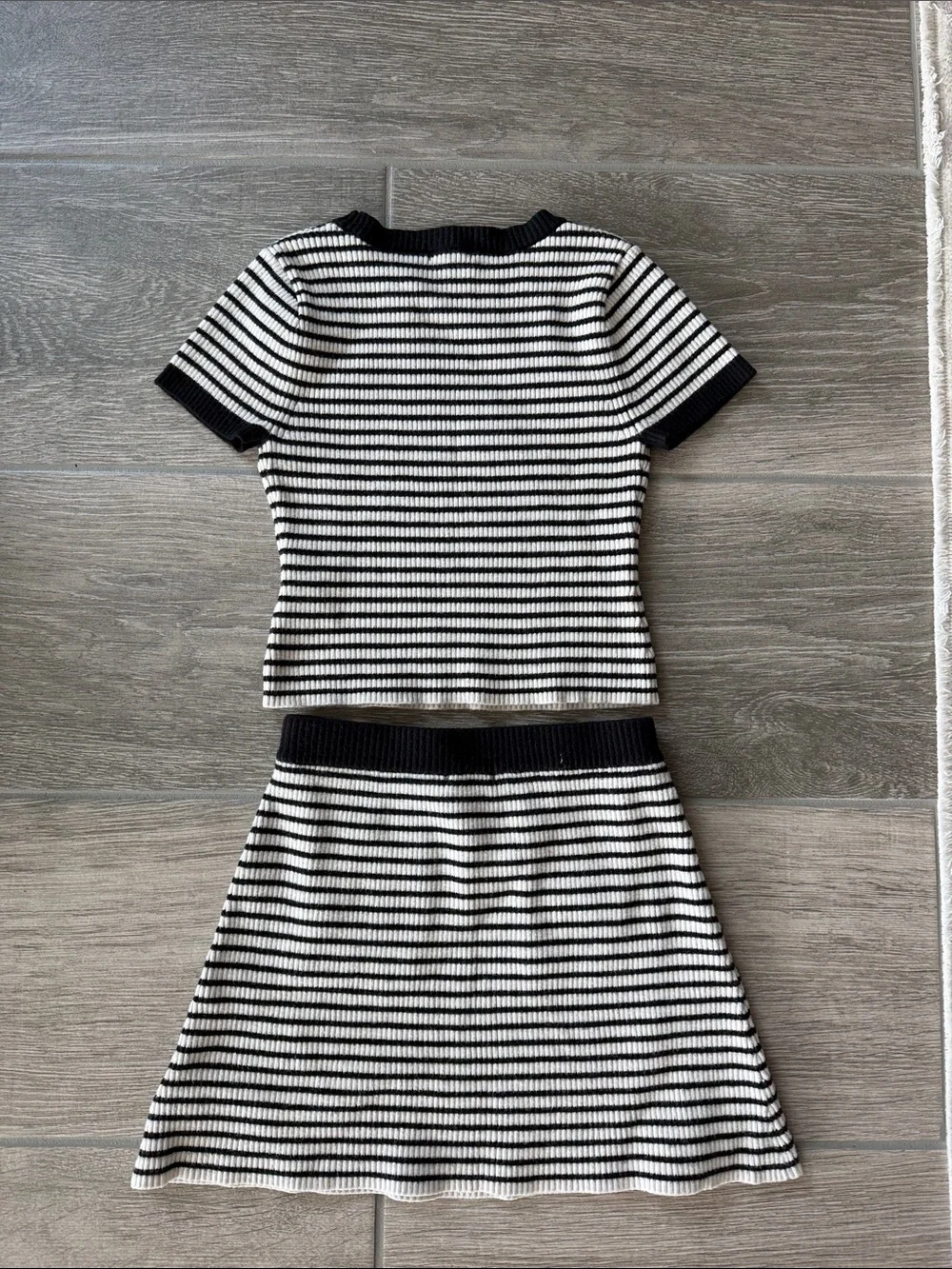 Habitual girls Black and White Striped Knit Top & Skirt Set sz 10
